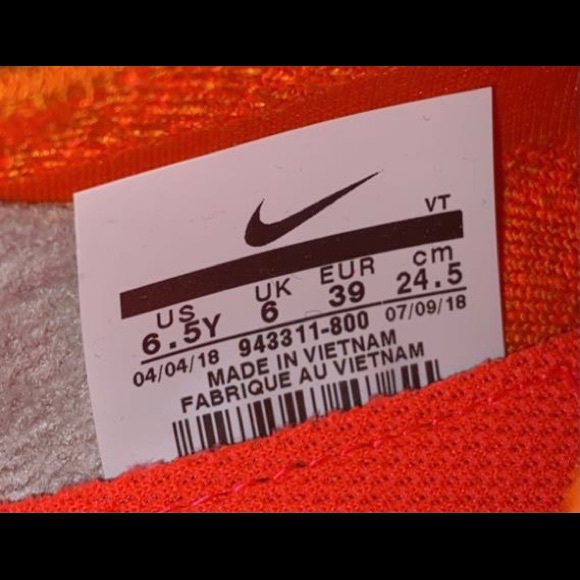 NEW Nike Epic React Flyknit - Picture 7 of 7